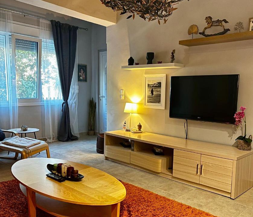 Nea Ionia Apartment | Deedees house