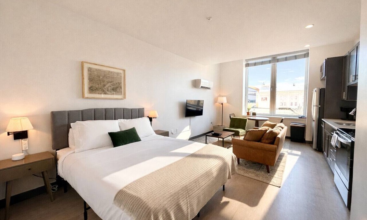 Westown Apartment | Deer District Studio Apt - One Block from Fiserv and Baird