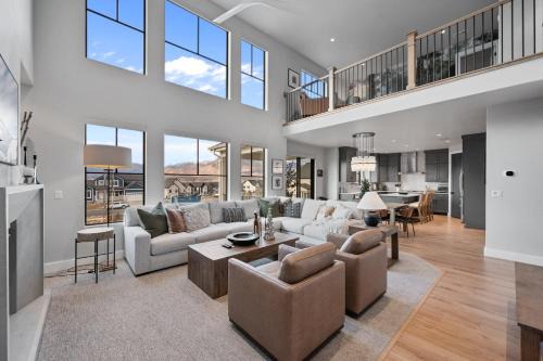 Park City House | Deer Valley Views 5br Sleeps 16 Hot Tub Theater