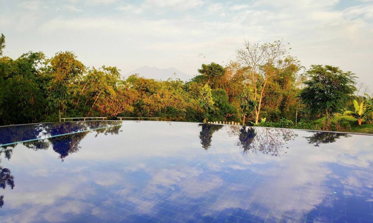 Jambu Luwuk Hotel | Degung Hillside