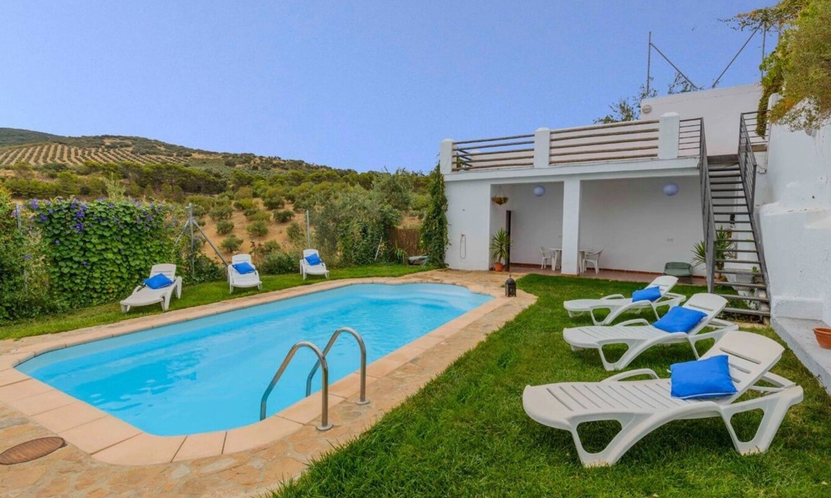 Algarinejo Villa | Dehesa de las Casas Algarinejo by Ruralidays