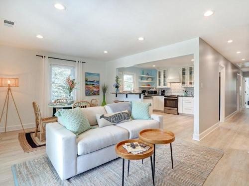 Savannah Beach House | Deja Blue B