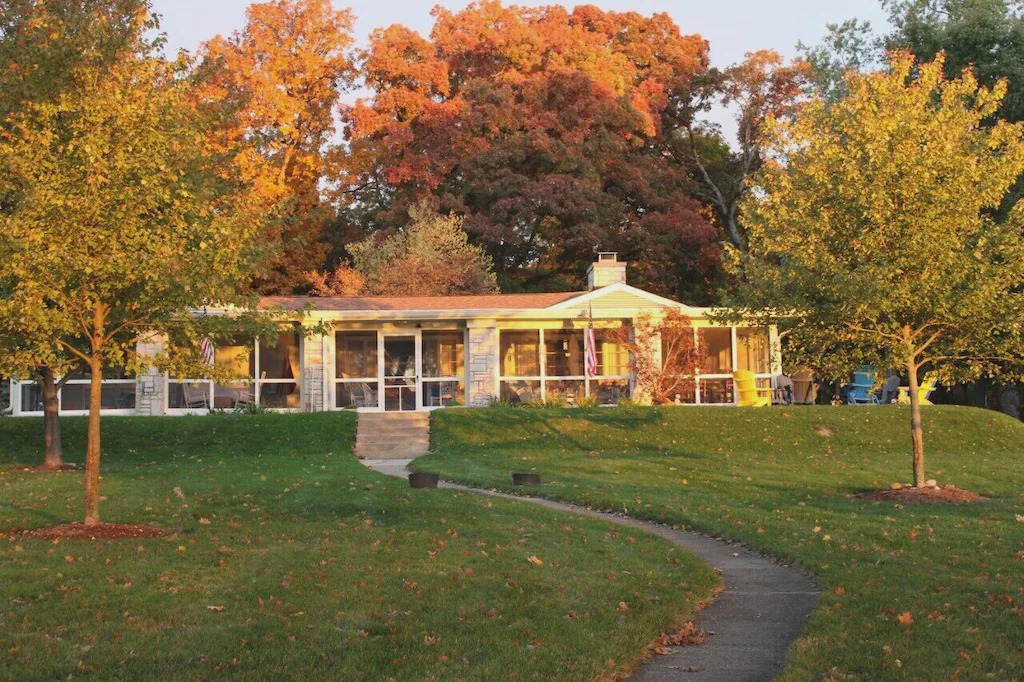 Delavan Lake House | Delavan Lake Home With 100' Private Shoreline And Pier (Dock) With Boat Slip