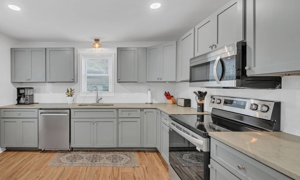 Kingston Springs House | Delightful 3-bedroom just 1 minute from I-40. 25 minutes from downtown Nashville