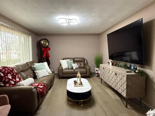 West Newton Apartment | Delightful 3 Bd Home with King size bed, hot tub, playground!