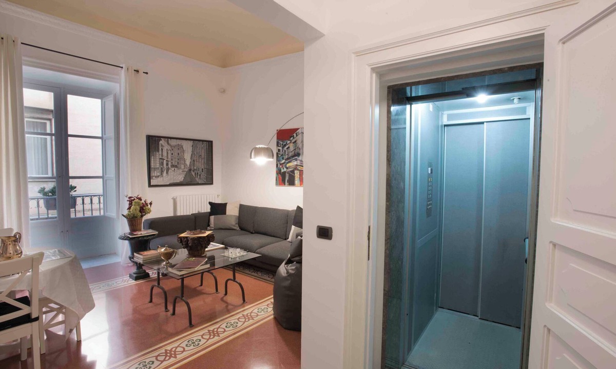 Kalsa Apartment | Delightful and elegant apartment in the heart of Palermo.