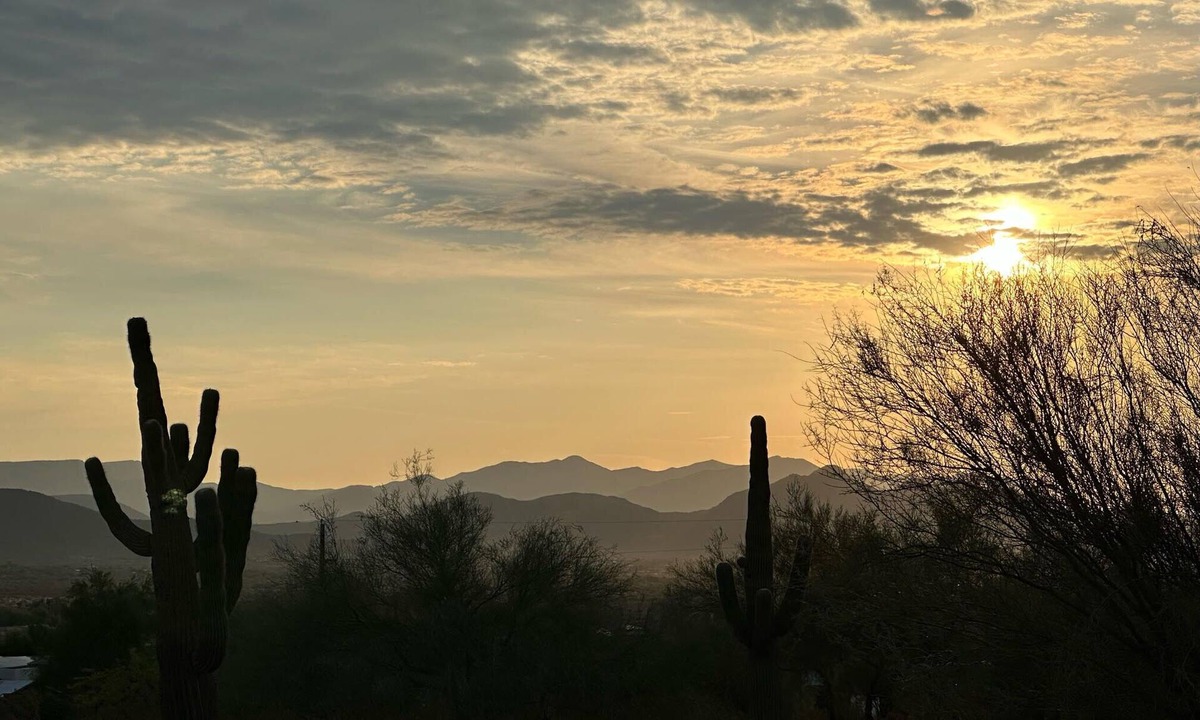 Desert View Village Apartment | Delightful and sunny studio apartment with AC in NW Phoenix
