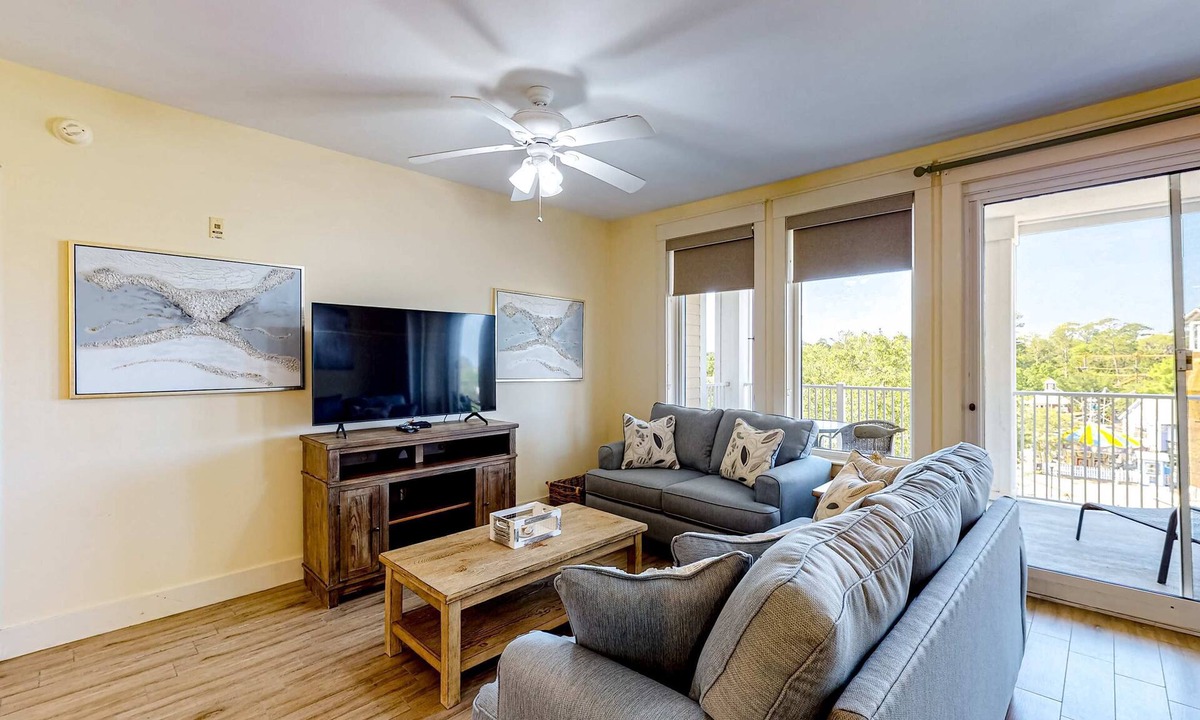 Baytowne Wharf Condo | Delightful condo with pools, hot tub, tennis court, grilling area