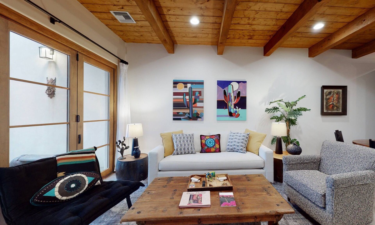Menlo Park House | Delightful Desert Gem W/High-Speed WiFi, Modern Art, & Balcony - Dogs Welcome