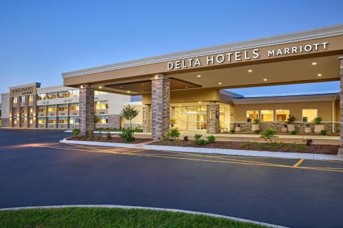 Willowbrook Hotel | Delta Hotels by Marriott Chicago Willowbrook
