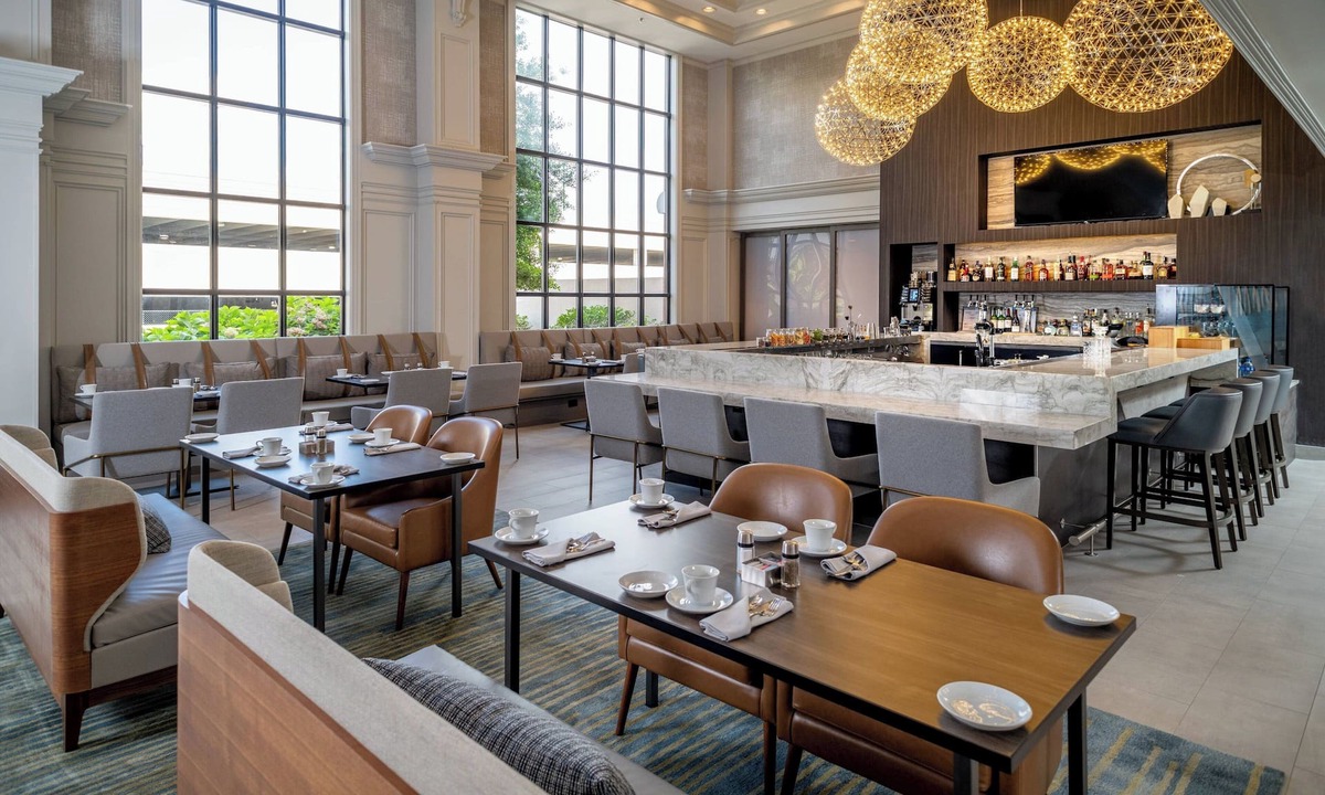 Huntington Hotel | Delta Hotels by Marriott Huntington Downtown