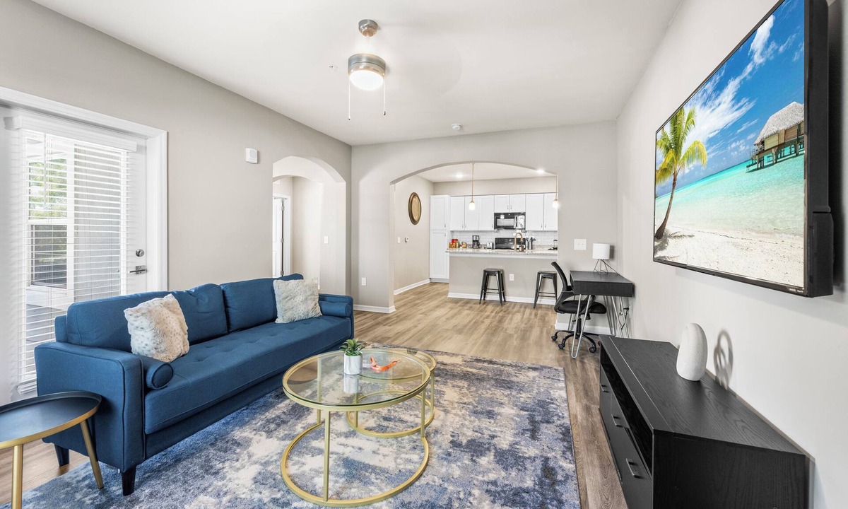 Melbourne Condo | Deluxe and Spacious Condo w/Pool, Gym and Laundry