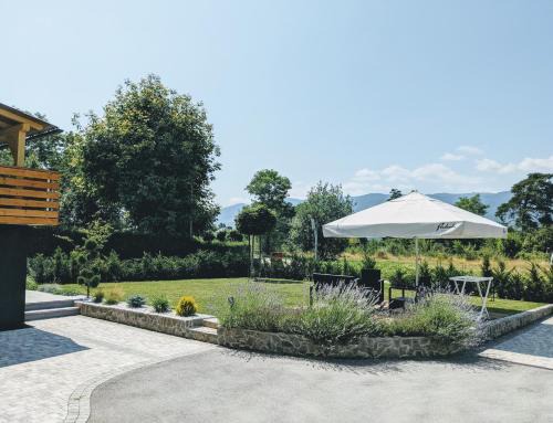 Lesce Apartment | Deluxe Apartments Panorama