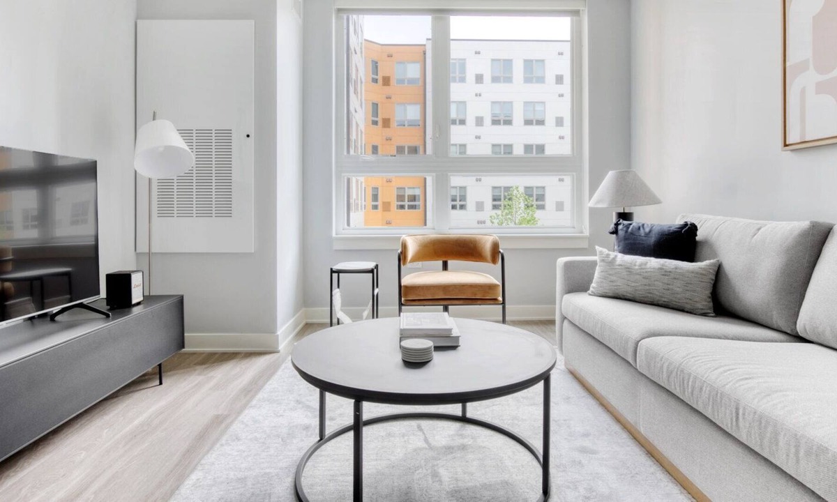 Arlington Heights Apartment | Deluxe Arlington Heights 1BR w/ Gym & W/D, near I-90, by Blueground