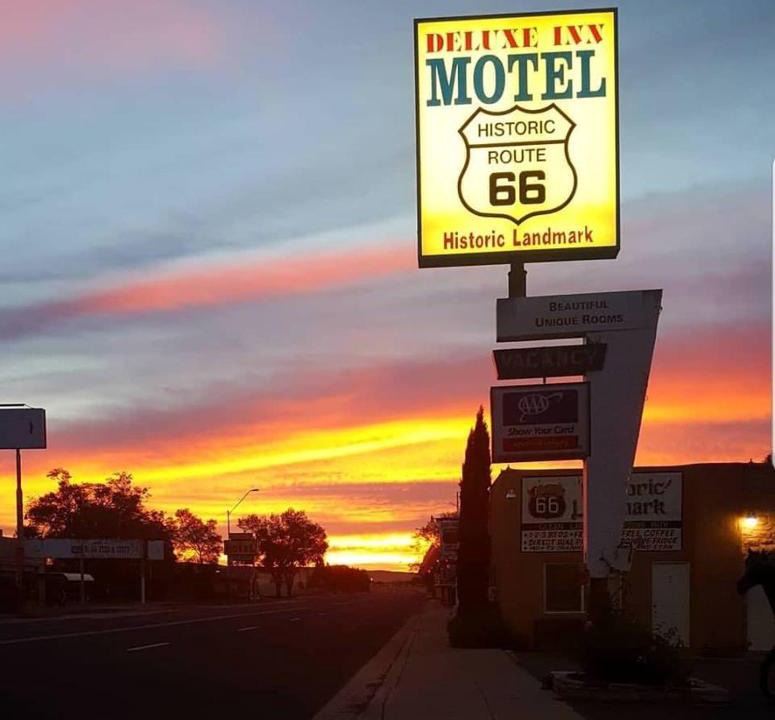 Seligman Hotel | Deluxe Inn