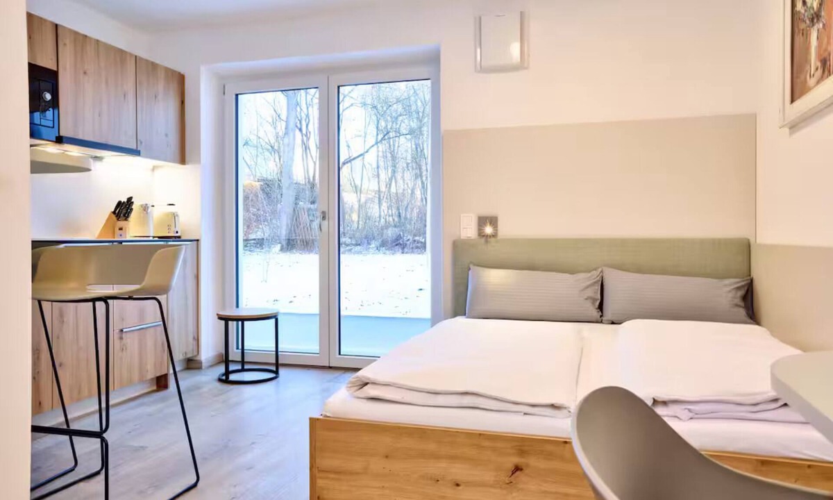 Starnberg Condo | Deluxe Single with Kitchenette