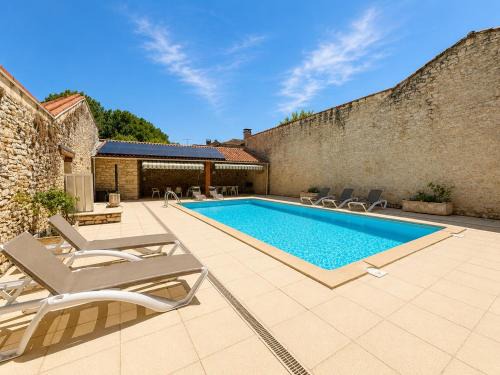 Septfonds Villa | Demeure en pierre avec piscine, coeur du village