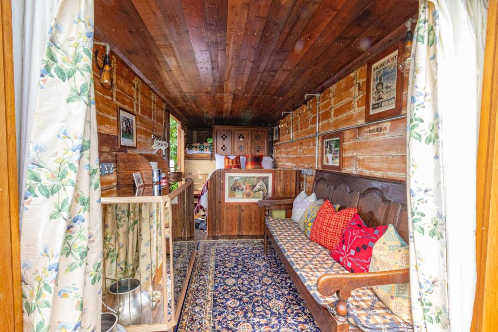 Goodwick Other | Dennis