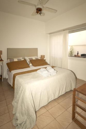 Martinez Apartment | DEPARTAMENTO cerca de CABA hasta 4 personas Parking Gratis Patio ideal familias estadias cortas por Trabajo Recitales Salud y Capacitaciones
