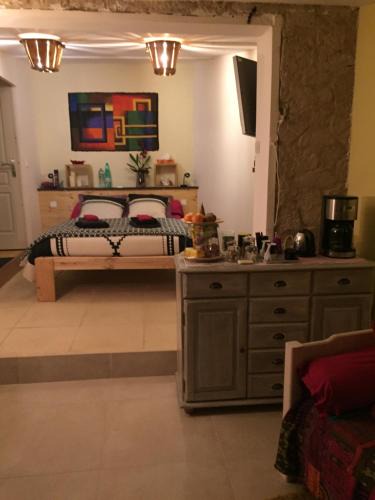 Le Thor House | DEPENDANCE PRIVEE - HALTE ROUTE