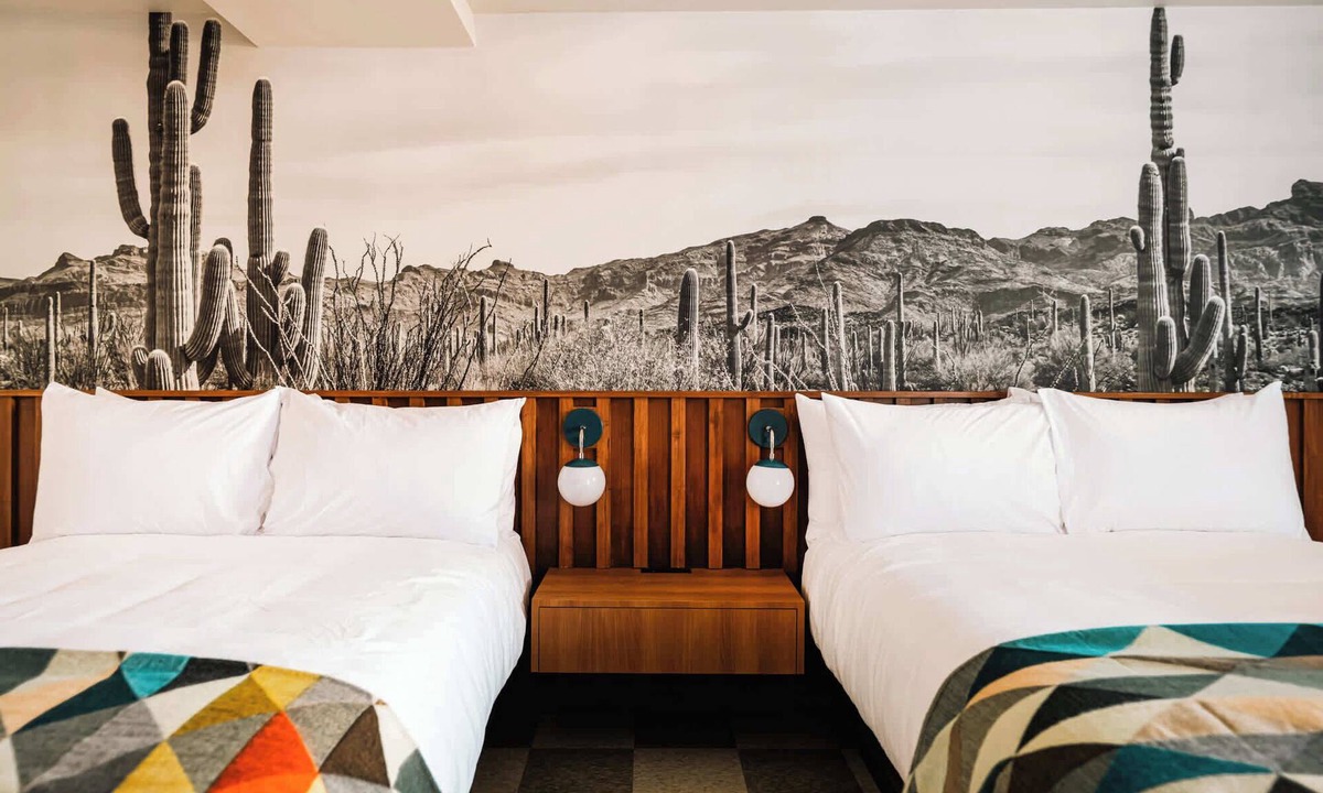 Hale Apartment | Desert Disco Dreams | La Vista Motel | 103