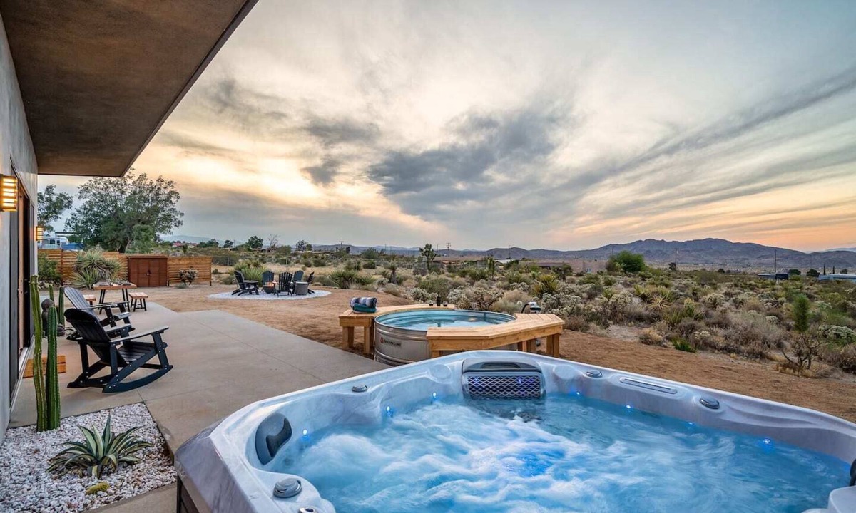 Joshua Tree House | Desert Oasis with Hot Tub, Pool and Views!