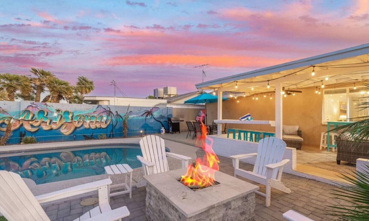 Oak Park House | Desert Sky - HTD Pool/Misters/Fire Pit/Old Town