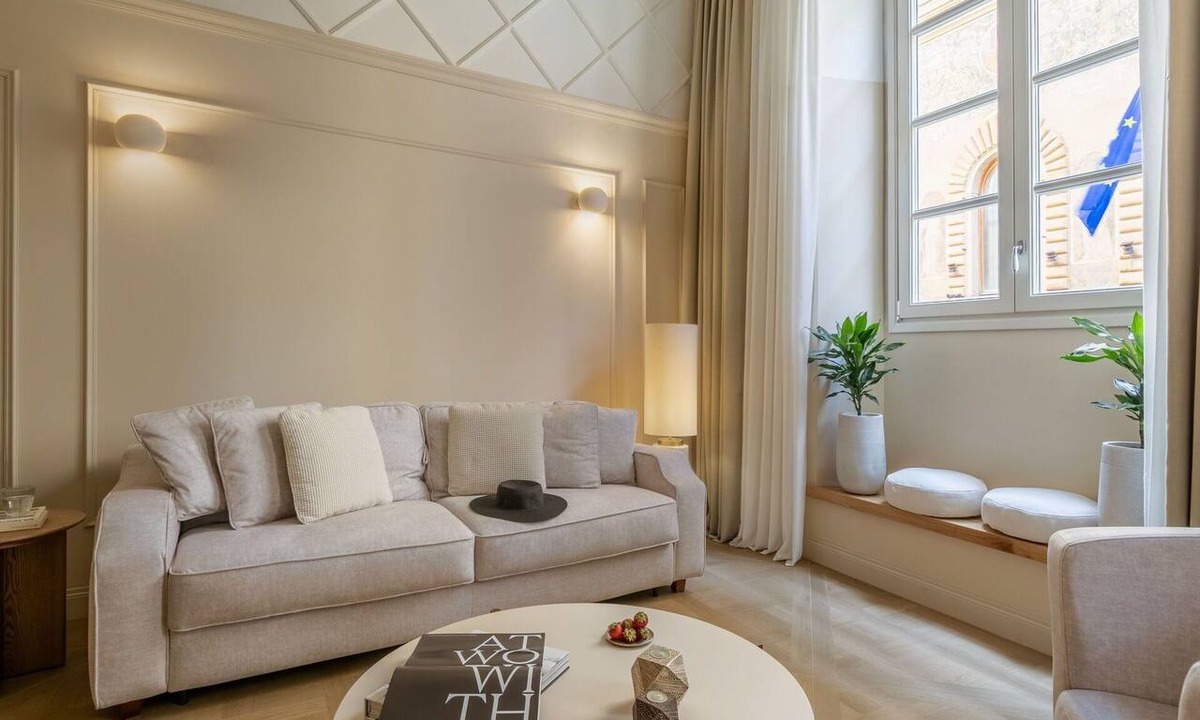 Santissima Annunziata Apartment | Deservi Elegant Apt. Dante