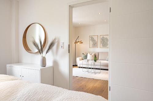 Wolfsburg Apartment | Design Apartment Wolfsburg II, mit Terrasse Smart TV, HighSpeed WLAN, Nespresso Maschine