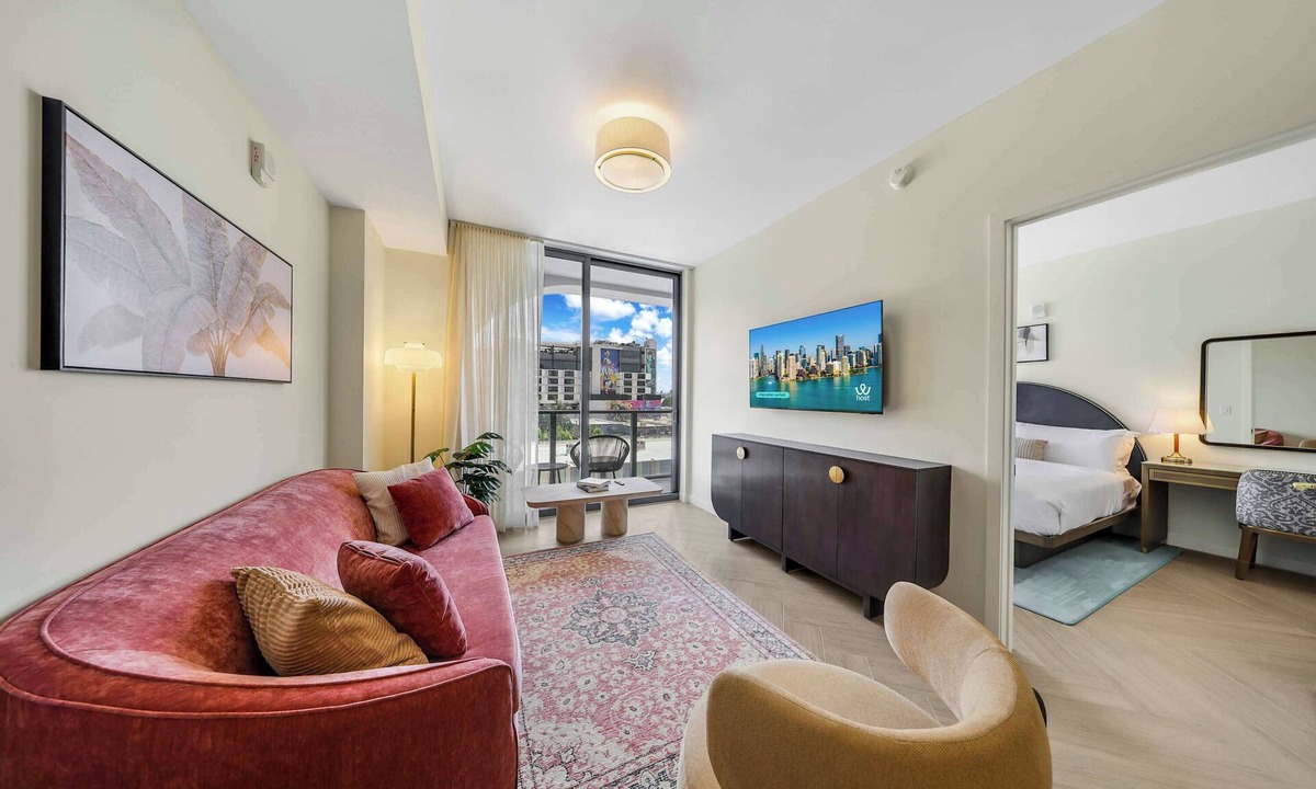 Wynwood Art District Apartment | Design District 1BR | Rooftop | 20Min Fan Fest