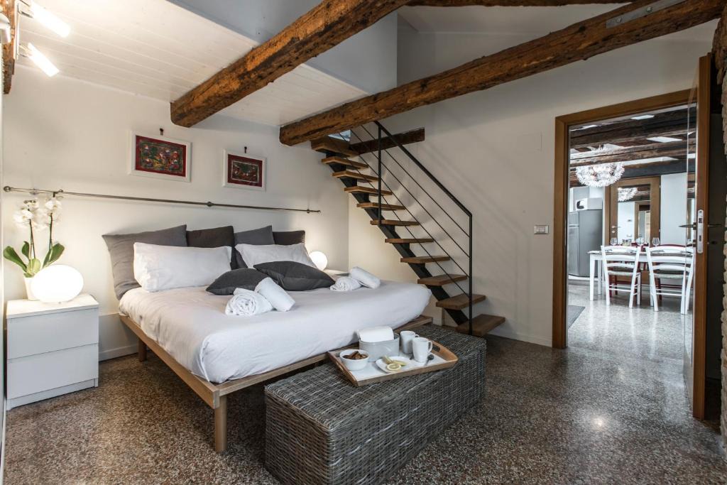 Castello Apartment | Design District Apartment R&R