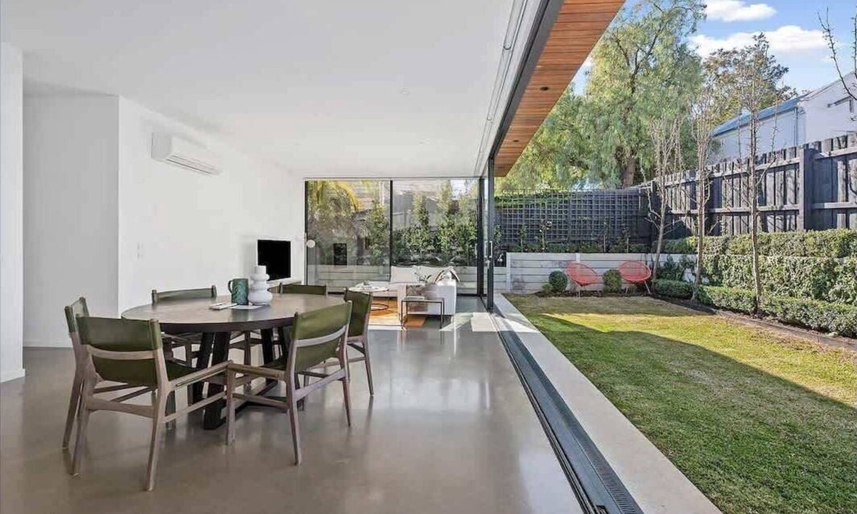 Bendigo House | Designer Courtyard Retreat Near Bendigo CBD