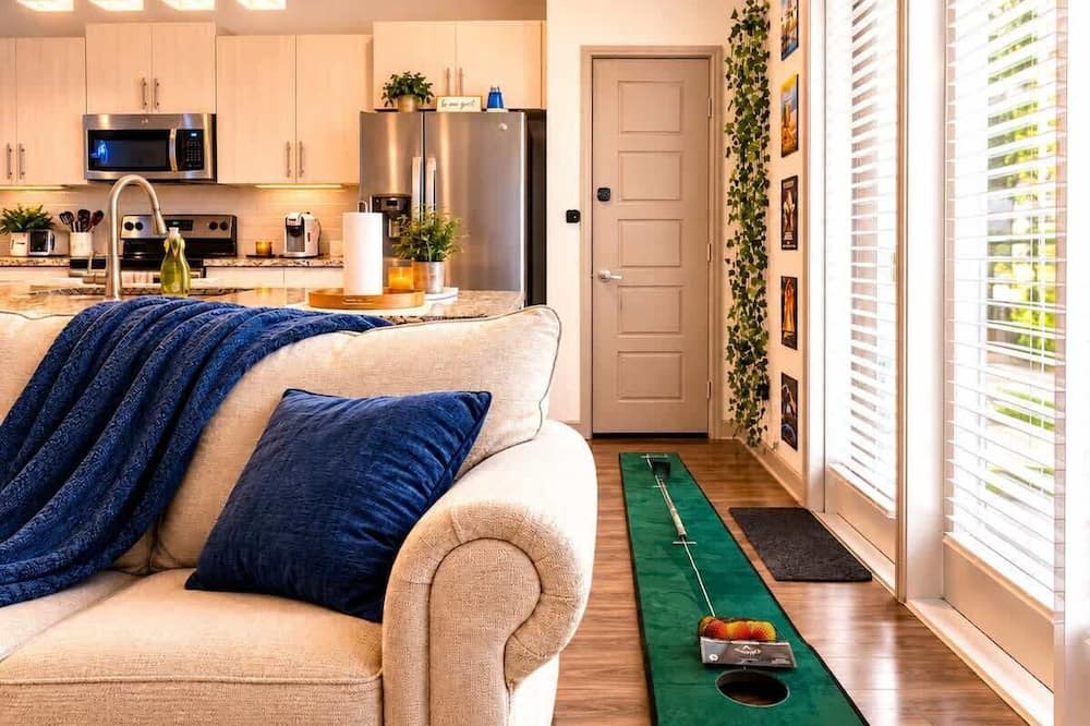 Las Colinas Apartment | Designer Game Suite Resort Amenities DART Rail