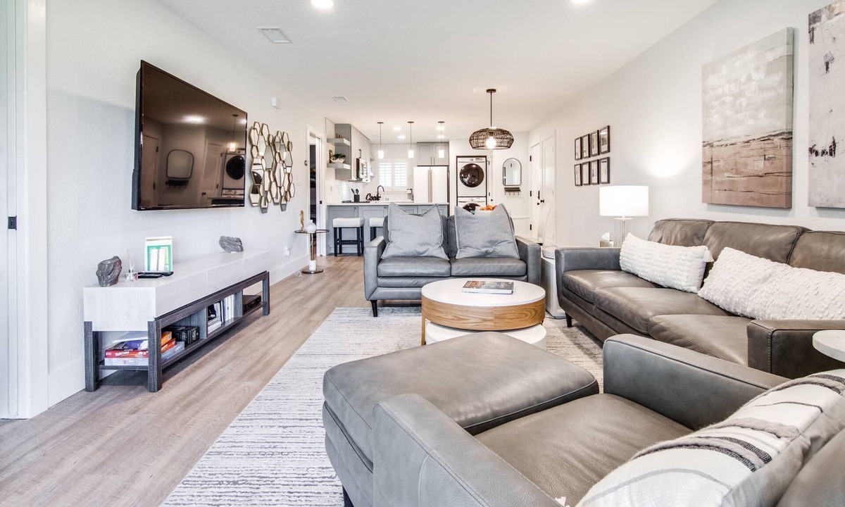 Wesley Chapel Condo | Designer Golf Retreat | Luxury Renovation | Golf View | Optional Saddlebrook Resort Amenities