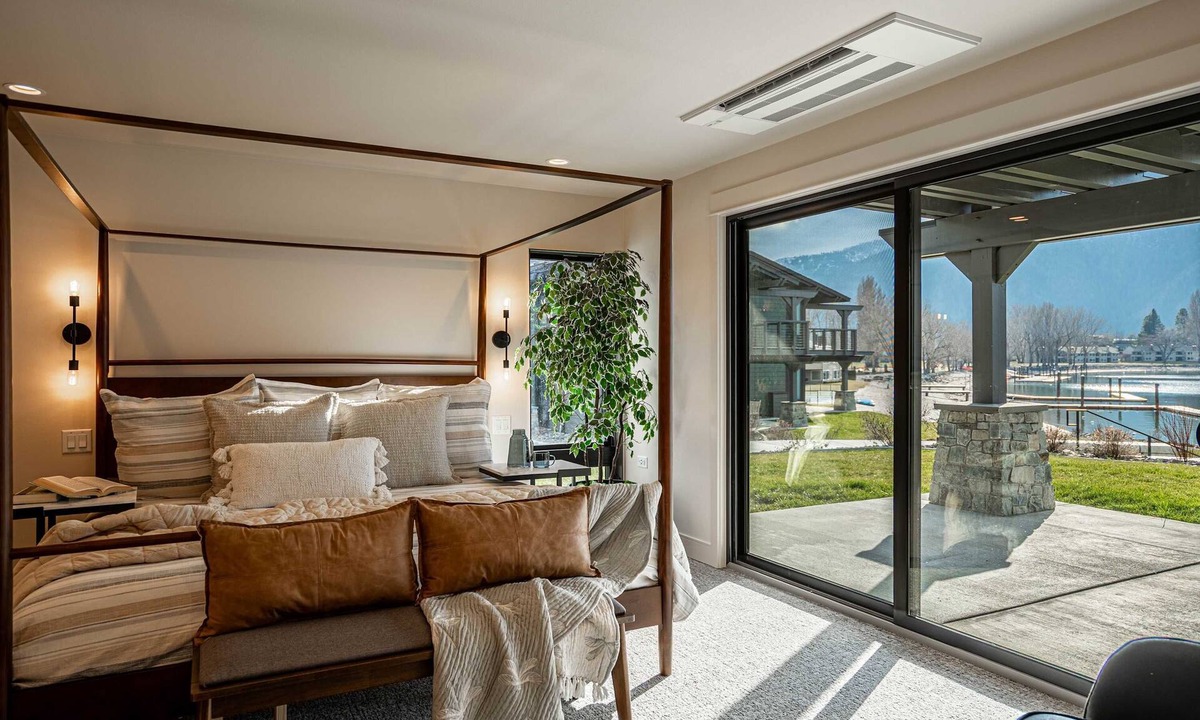 Wapato Point Condo | Designer Lakefront Condo C1, Wapato Point Chelan