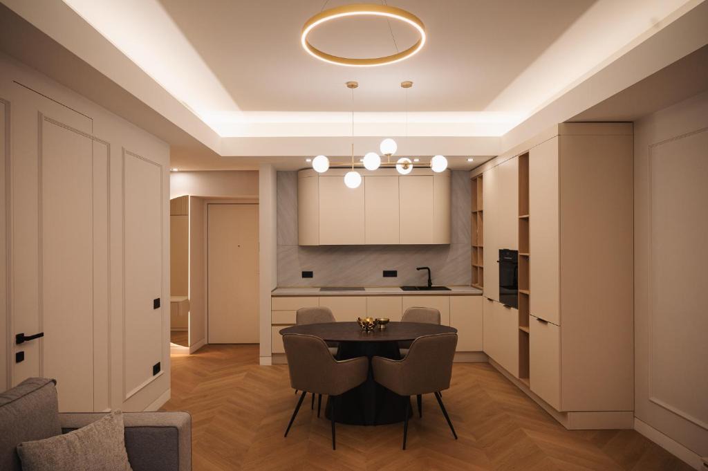 Sector 2 Apartment | Designer Suite Pool & Sauna Pipera Metro
