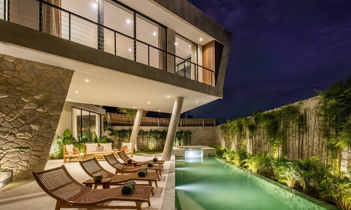 Tumbak Bayuh Villa | Designer Villa | Rooftop Views | Private Pool