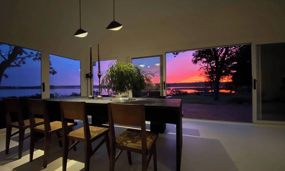 Clearwater Beach House | Designer Waterfront Cottage on Gerard Dr