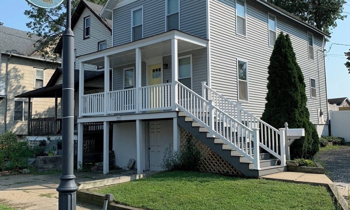 Bradley Beach House | Desirable Beach House & Full Backyard with 6 beachtags. Driveway fits 4 Cars!