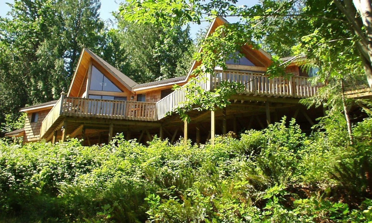 Sliammon Cabin | Desolation Resort