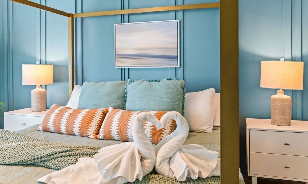 Holiday Isle Villa | Destin Spring Break 🏖️ HQ | 3BR + Pool | Book NOW!