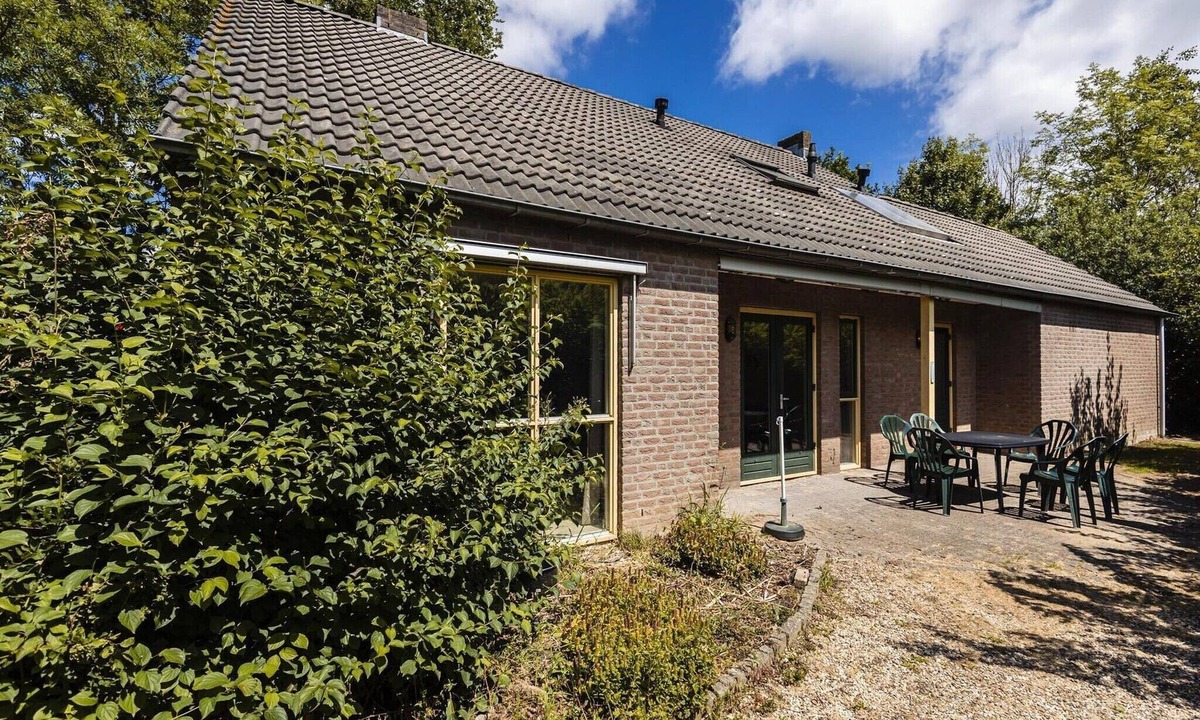 Ewijk House | Detached Bungalow in Peaceful Setting