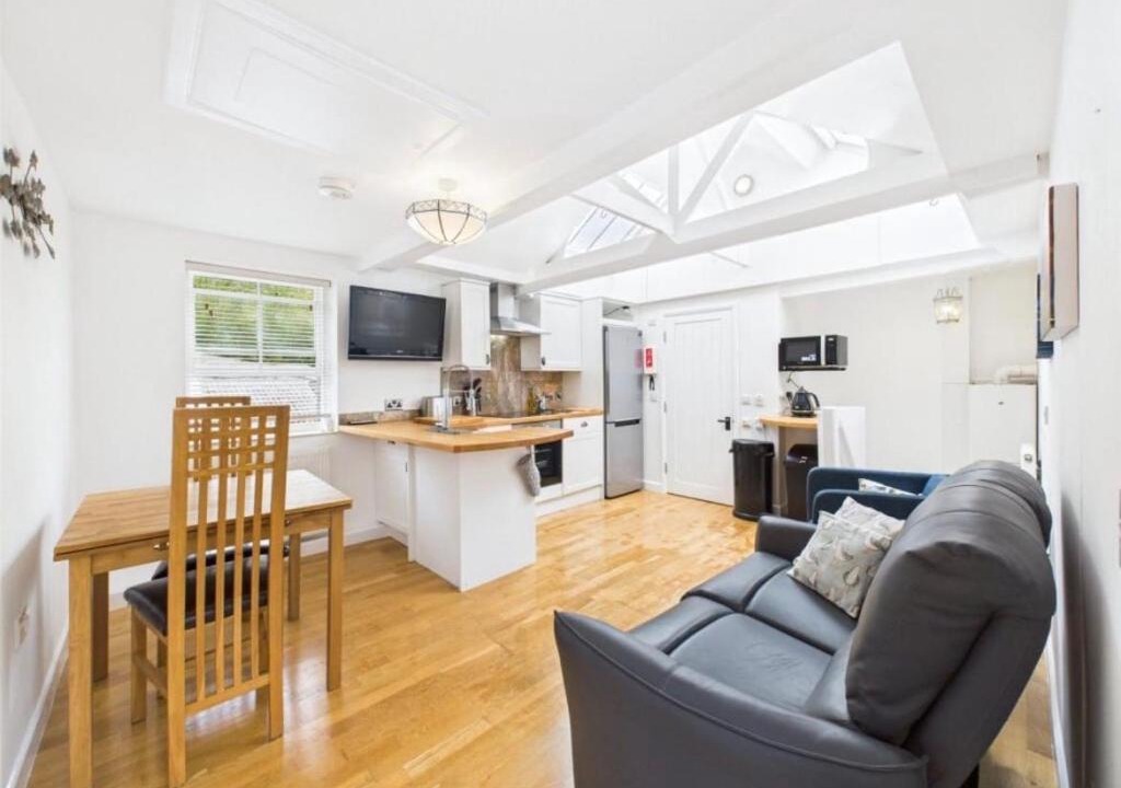 Egloshayle House | Detached Cornish Cottage in lovely location