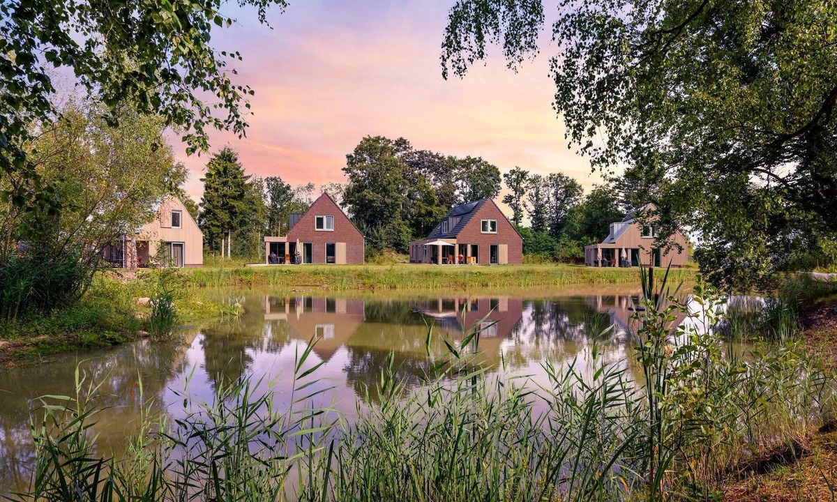 Gasselte House | Detached group accommodation for up to 12 people