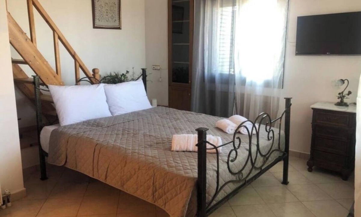 Kastrisianika Resort | Detached maisonette House with two verandas, and full furnitured.