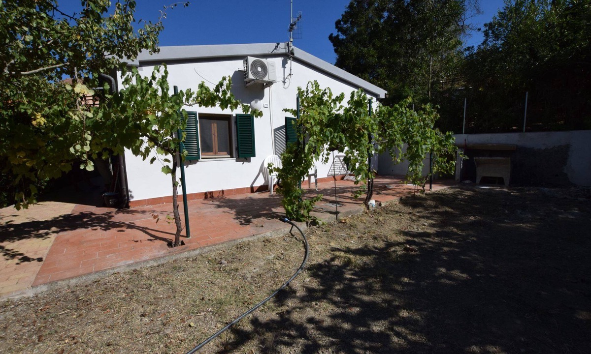 Campo nell'Elba Villa | Detached villa with recently renovated garden