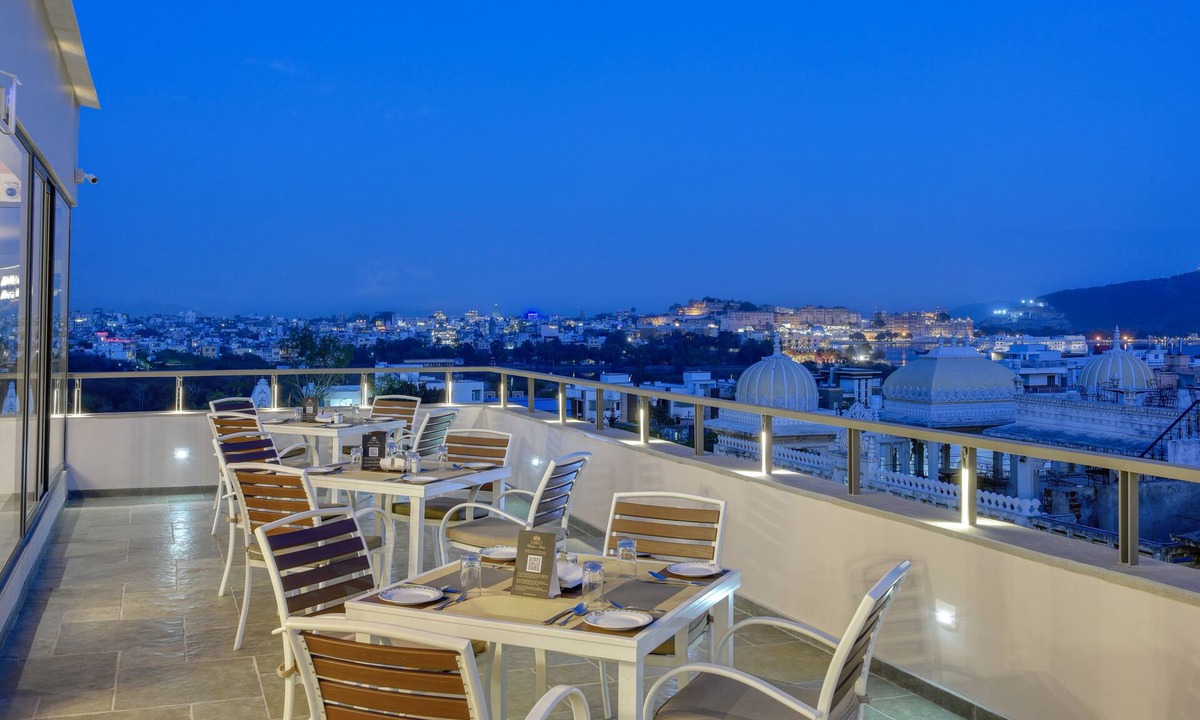 Mali Colony Hotel | Dev Panache