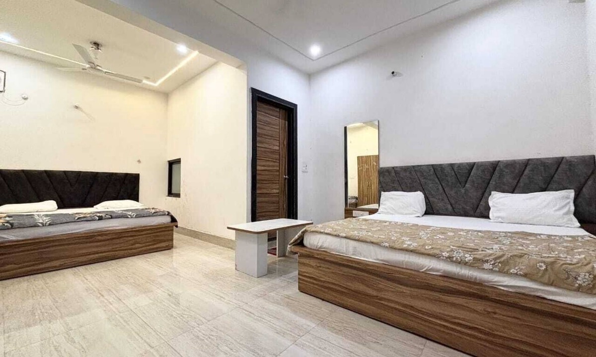 Vrindavan Hostel | Devi Heritage Vrindavan