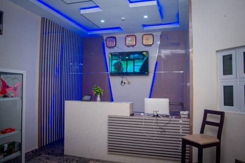 Burum Burum Hotel | Diamond castle Hotel