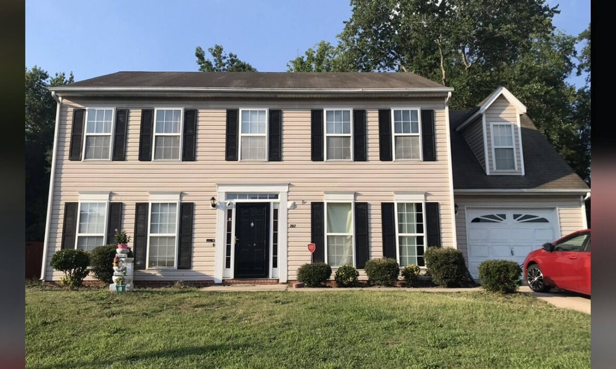 Colonial Heights House | Diamond in the rough, four-bedroom, clean and spacious house in a nice area.